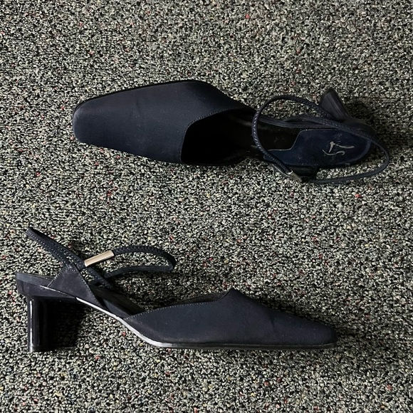 Black Vintage Y2K 90s Strappy Low Block Kitten Square-Toe Heels Comfortable Sz 8 - Picture 15 of 16